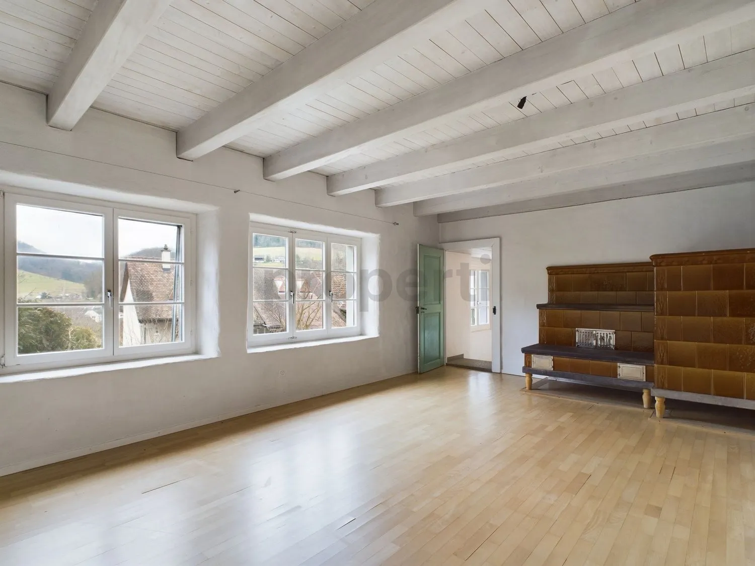 Ruhiges 3.5-Zimmer-Duplex-Haus mit schönem Garten und kleinem Teich in Maisprach