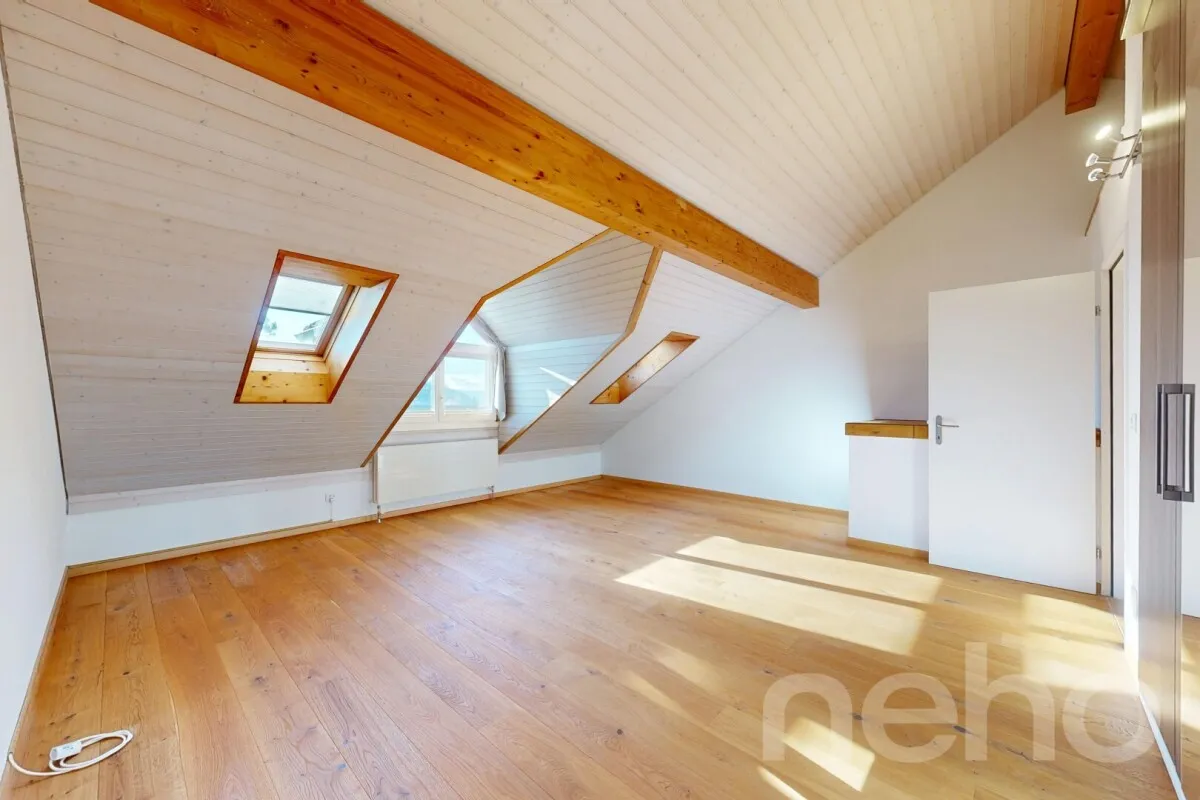 Attraktives 5.5-Zimmer-Reihenmittelhaus mit Blick ins Grüne