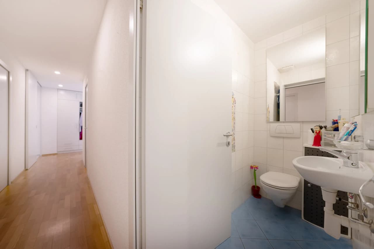 Grosse Eigentumswohnung an ruhiger Lage inkl. Tiefgaragenplatz!