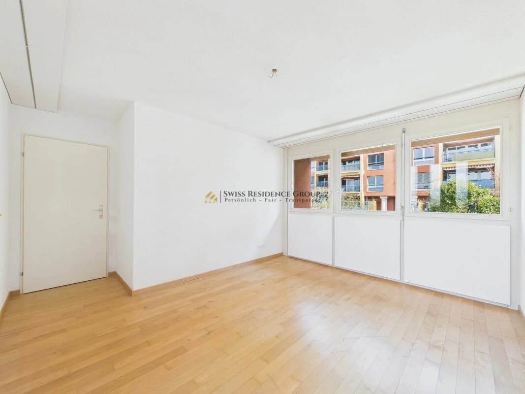 Sonniges 7.5-Zimmer Reihen-Einfamilienhaus mit Garten, Balkon und Bergsicht