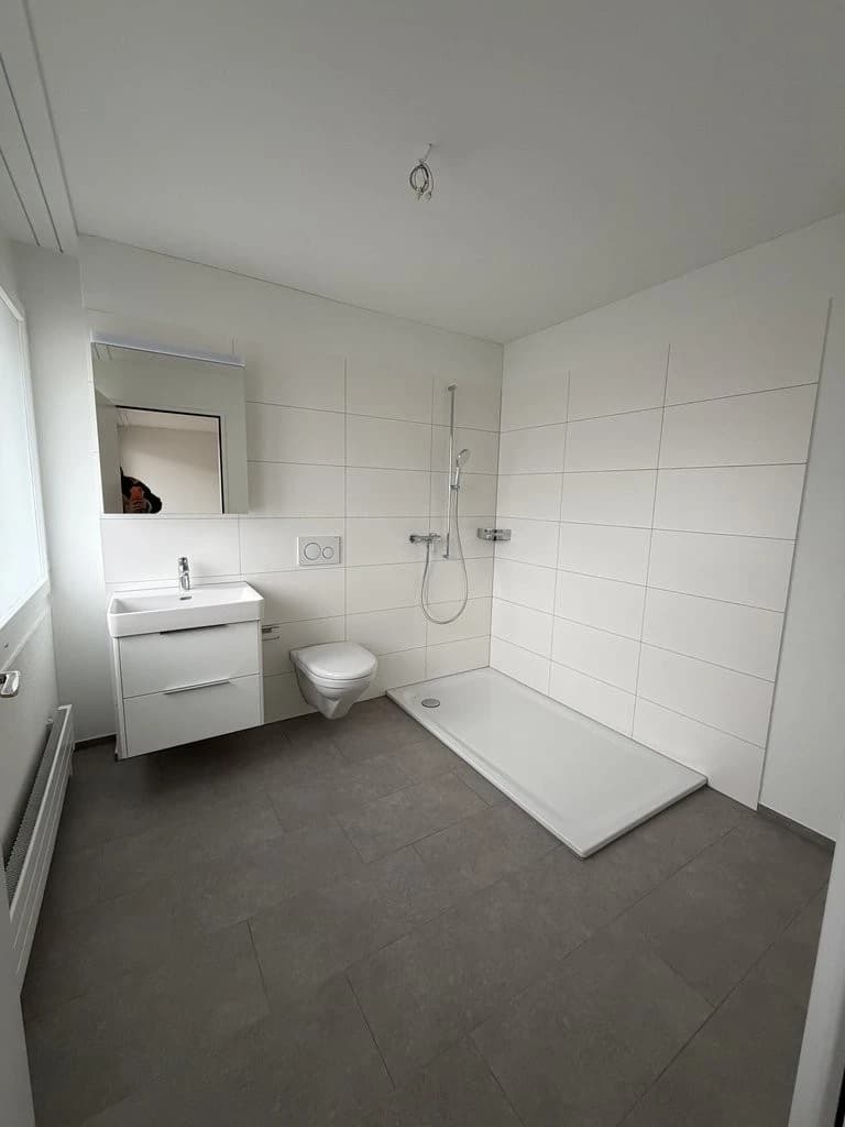 Frisch renoviert und stilvoll umgestaltet - wohnen wie im Neubau!