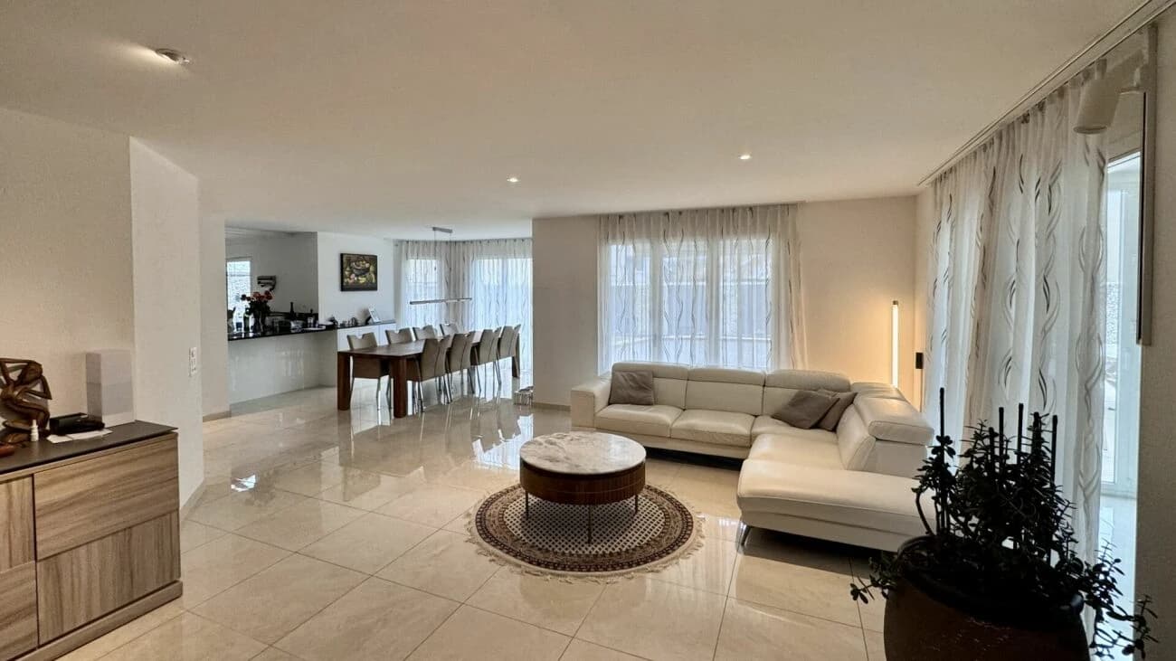 Grosszügiges 7.5 Zimmer Einfamilienhaus an privilegierter Lage