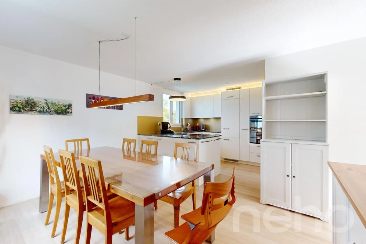 Moderne 4.5 Zimmer Doppelhaushälfte mit Garten und Teils Weitblick