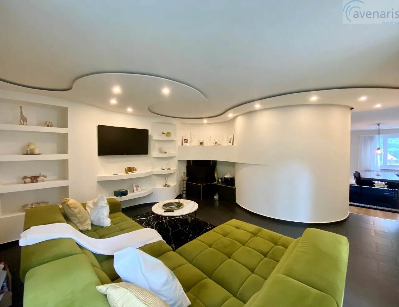 Modernes und geräumiges Doppeleinfamilienhaus an ruhiger Lage