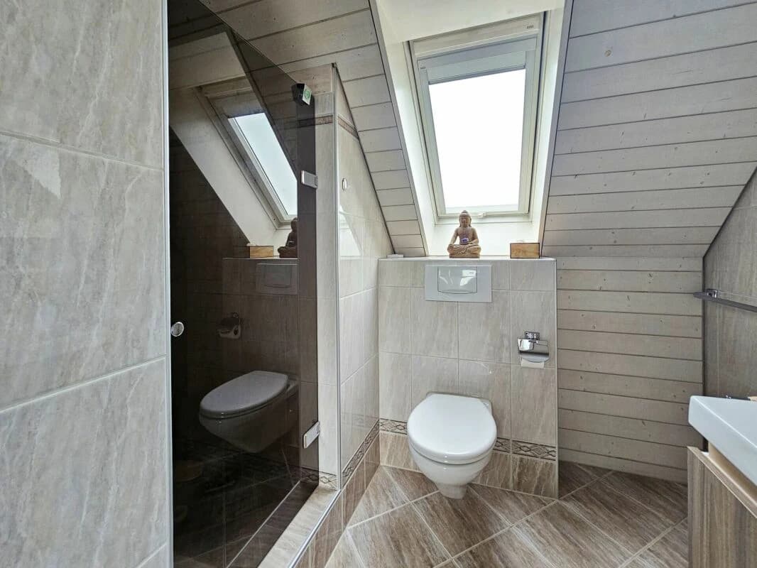 Exklusive 5.5-Zimmer-Maisonnette-Dachwohnung mit grosszügigem Raumgefühl