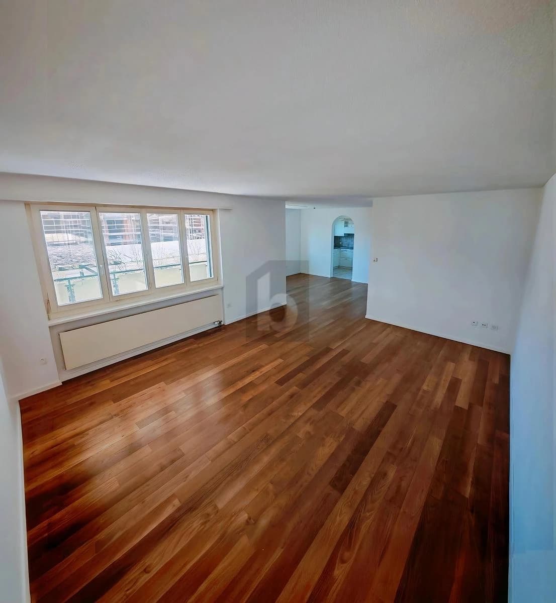 RUHIGES JUWEL, PERFEKT ERSCHLOSSEN