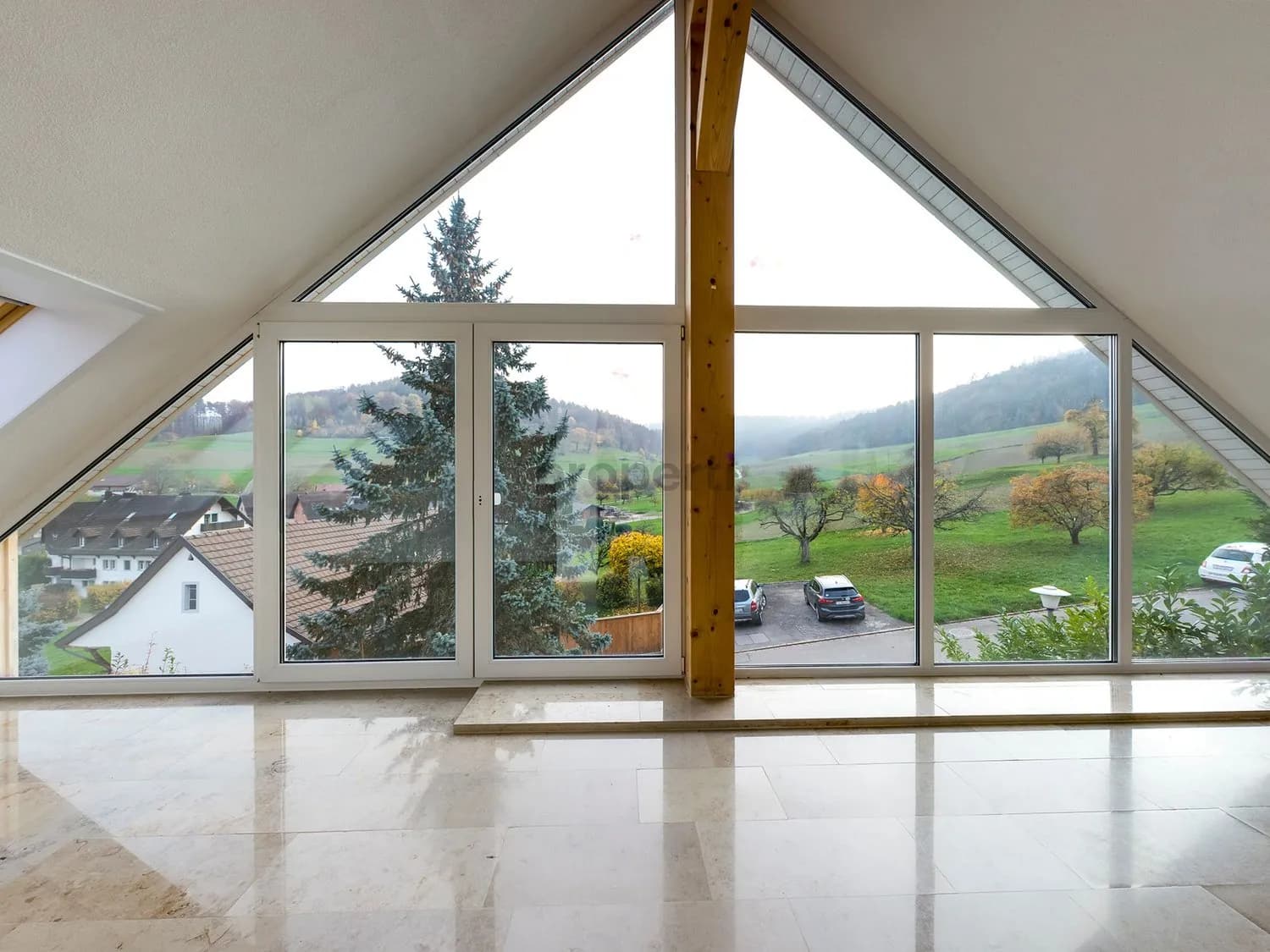 Grosszügiges Einfamilienhaus mit vielseitigem Nutzungskonzept in Weiach