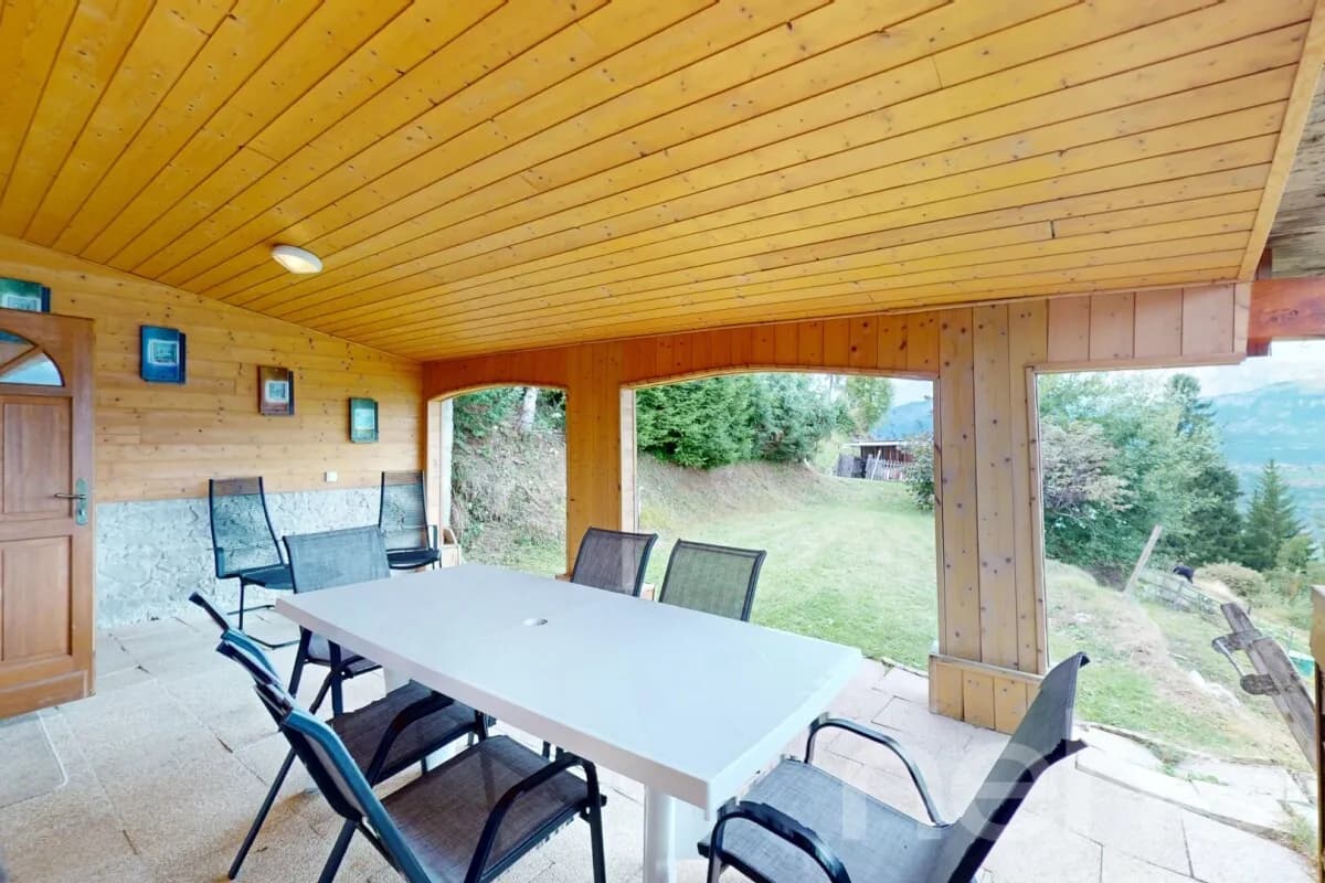 Charmant chalet mitoyen avec terrain et terrasse