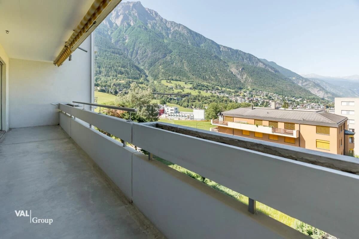 Lichtdurchflutete Wohnung mit Talsicht in familienfreundlichem Quartier