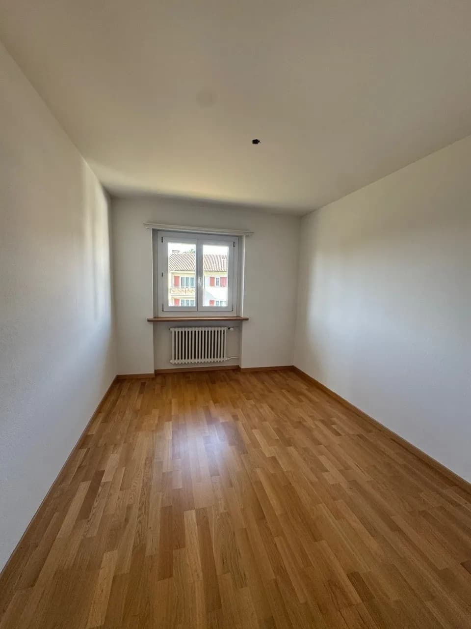 Wohnung nahe vom Zentrum von Zürich-Witikon- befristet bis 30.09.2027