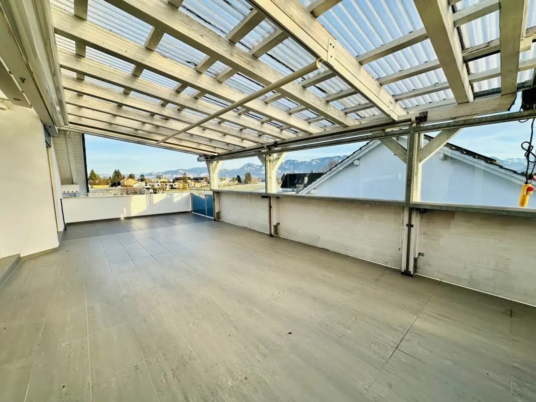 LICHT, RUHE, WEITE UND BERGPANORAMA