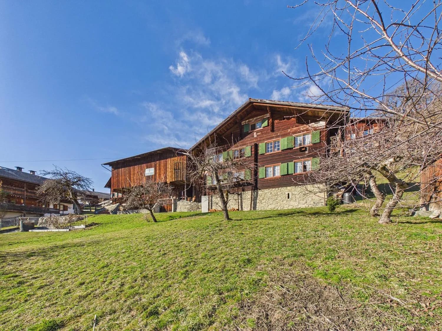 HISTORISCH AN UNVERBAUBARER AUSSICHTSLAGE