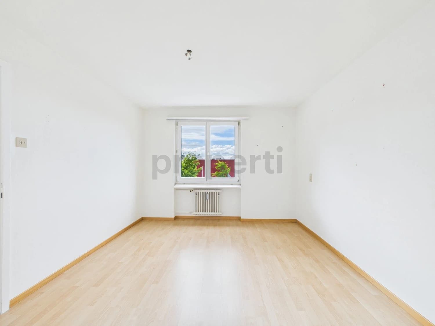 Exklusives Wohnen in Arbon: Helle 3-Zimmer Wohnung mit Balkon und Parkplatz