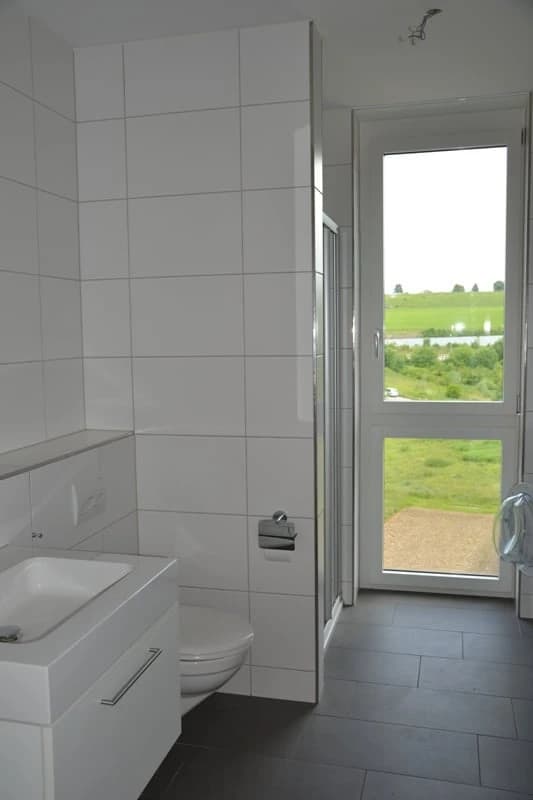 Hell, grosszügig und modern