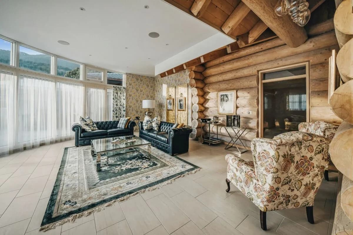 LEBENSQUALITÄT FÜR SIE UND IHRE PFERDE AM FUSSE DES JURAS