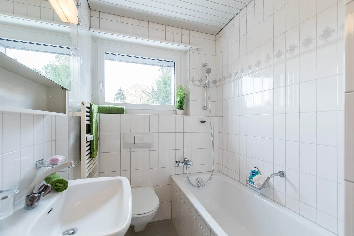 Gemütliche Wohnung mit Wintergarten und Balkon