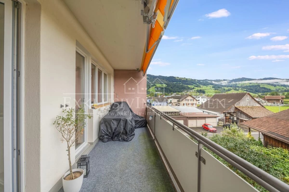 Helle Wohnung mit intelligentem Grundriss und naturnaher Lage