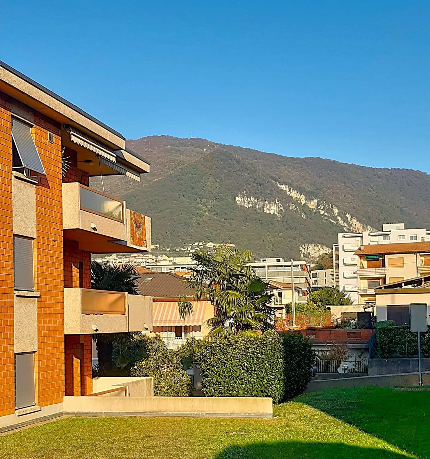 Luminoso appartamento 2,5 in posizione strategica a Mendrisio