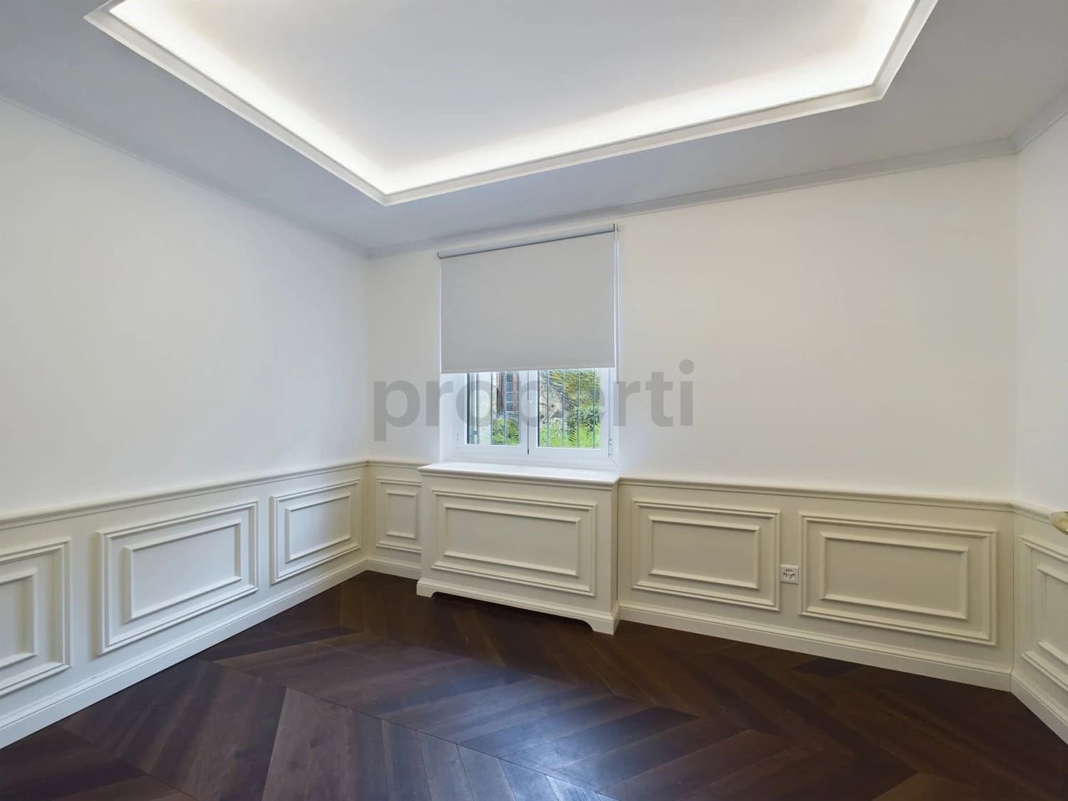 Moderne 4.5 Zimmer-Wohnung mit grosszügiger Terrasse und Garten in Küsnacht