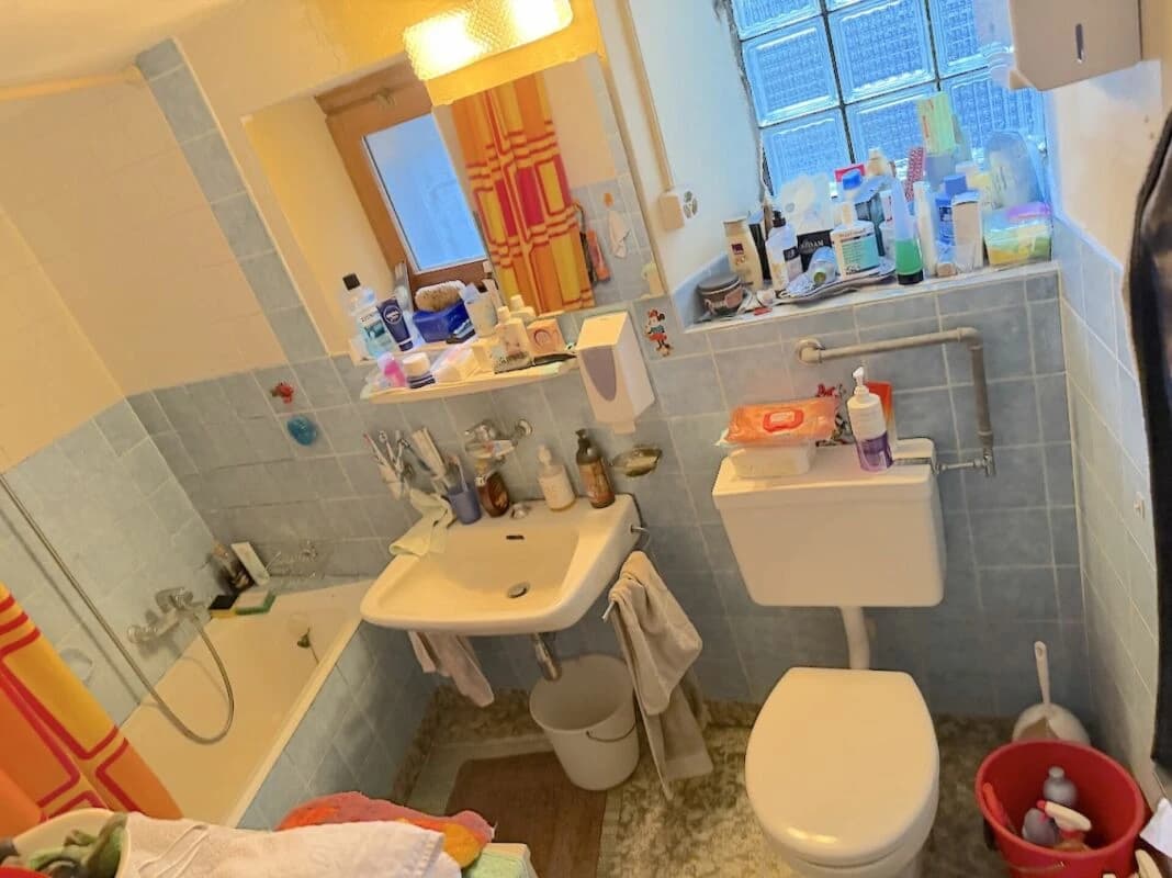 Ruhiges EFH 5 Zimmer mit Seesicht und vielen Kellern   Tranquilla casa indipendente con 5 locali, vista lago e numerose cantine