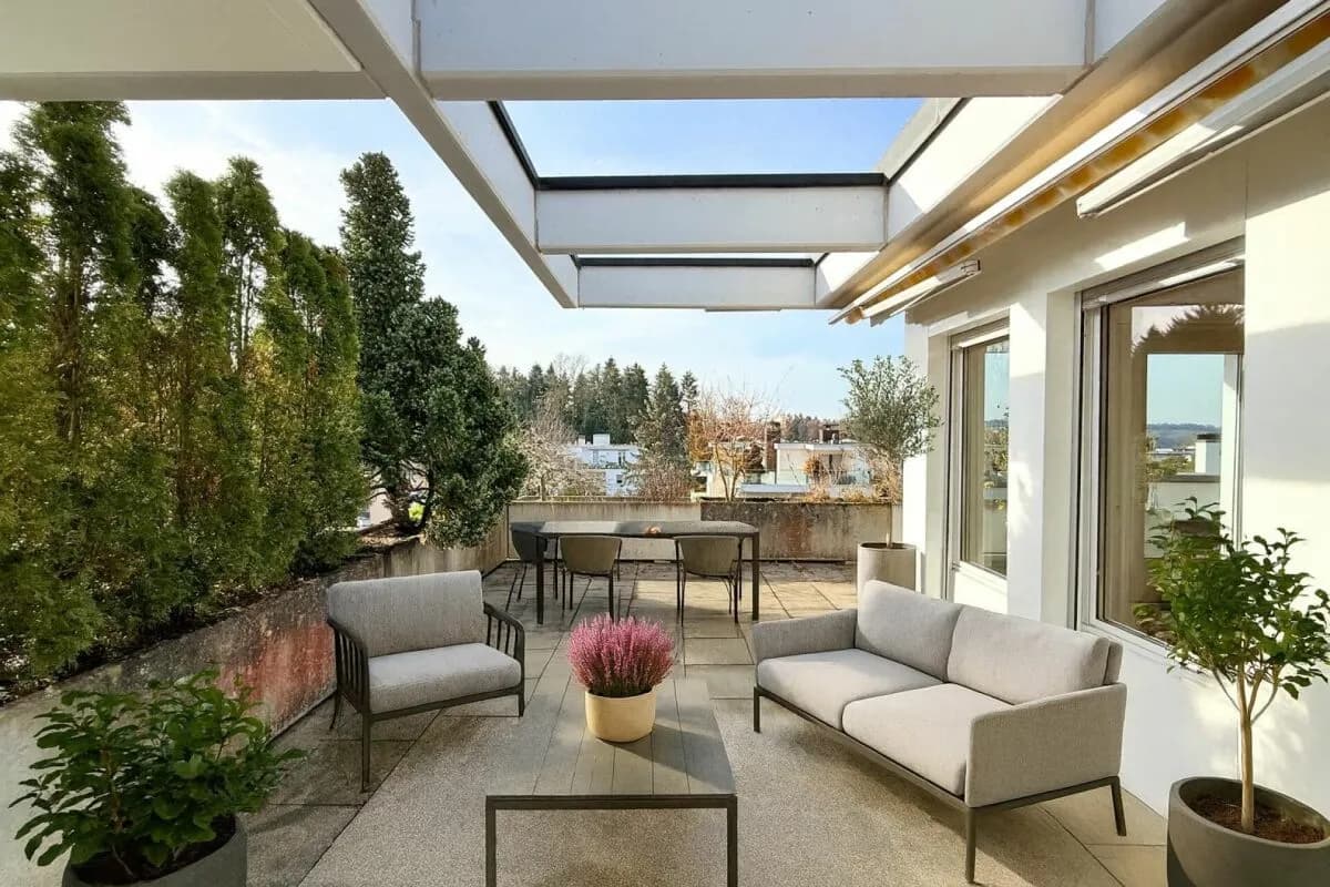 ATTIKA MIT WEITSICHT