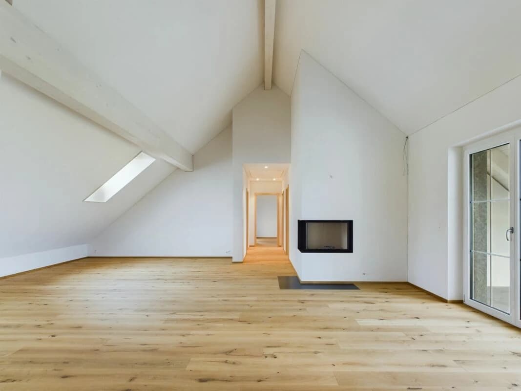 Moderne 4.5-Zimmerwohnung Dachgeschoss mit Weitblick