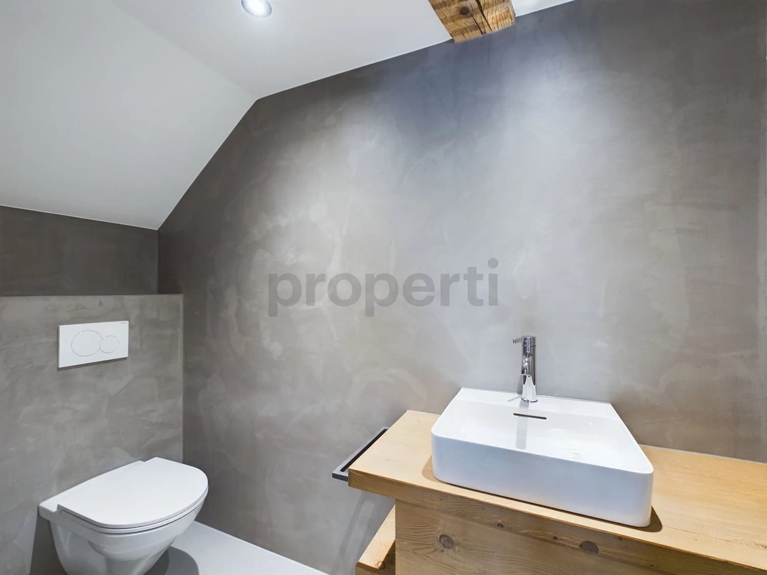 Exklusive Doppelhaushälfte mit sonnigem Sitzplatz