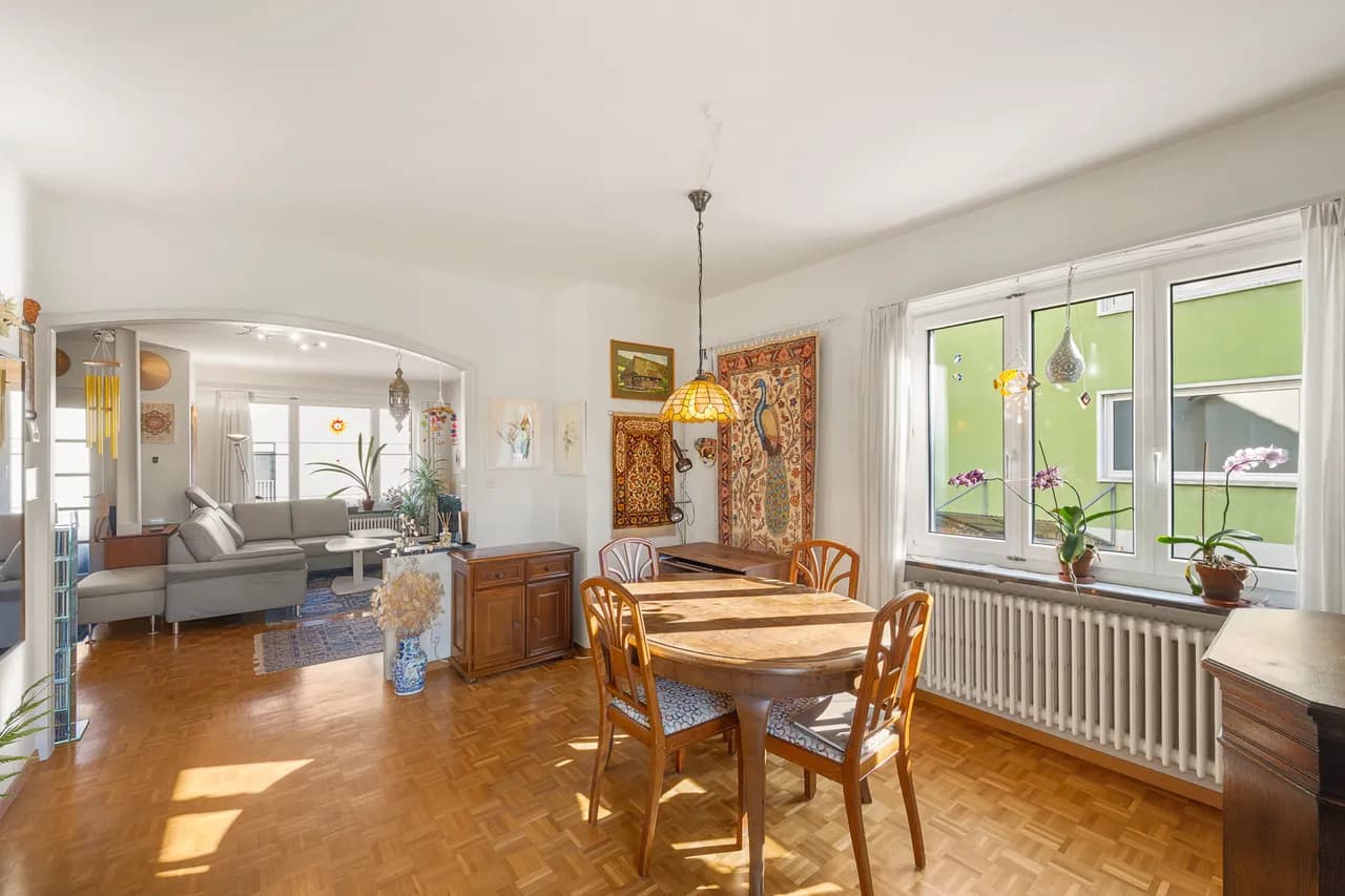 Charmantes Reiheneckhaus - Familienleben mit Garten mitten in Riehen