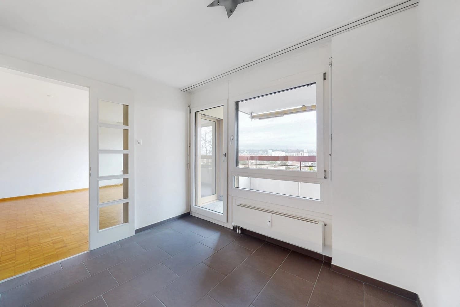 Schöne Aussicht in sonnenverwöhnter Liegenschaft!!!