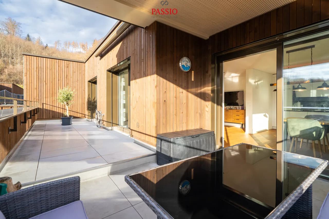 Moderne 3.5-Zimmer-Attikawohnung mit grosser Terrasse & Weitsicht