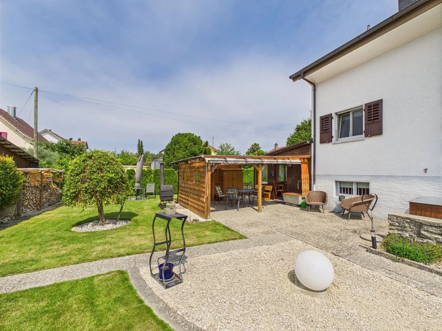 Charmantes 4.5-Zimmer Einfamilienhaus mit grossem Garten in Lyss