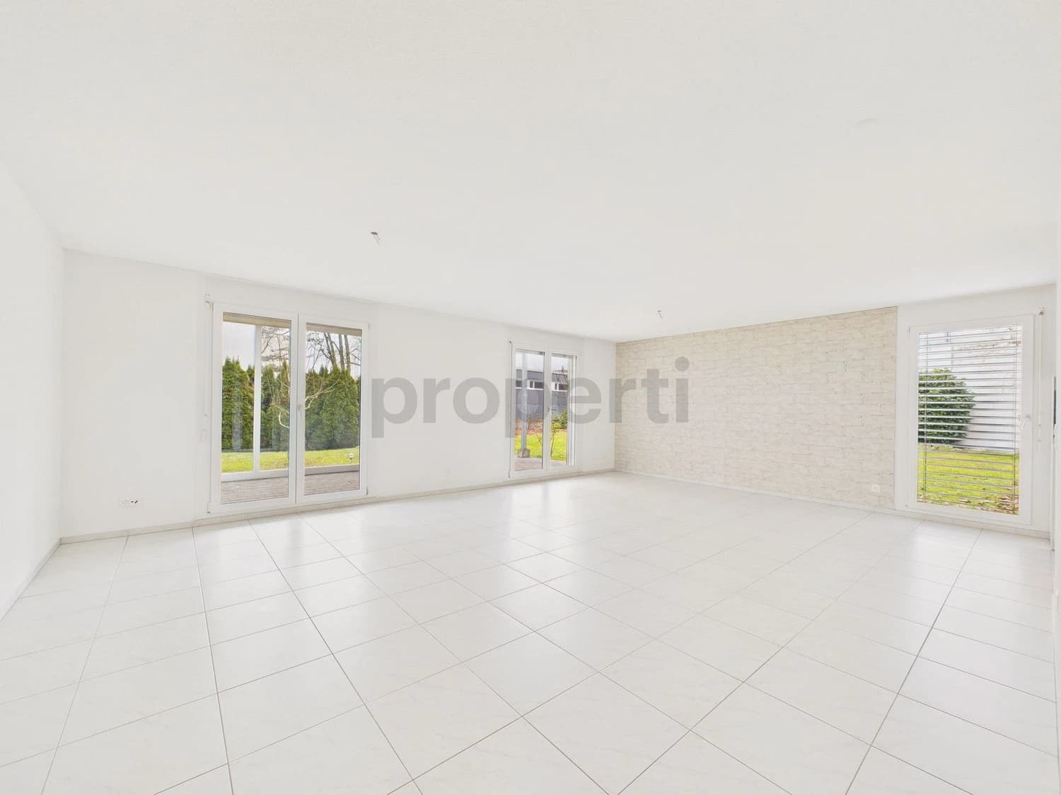 Grosszügige 4.5-Zimmer-Wohnung mit Terrasse in Aarburg