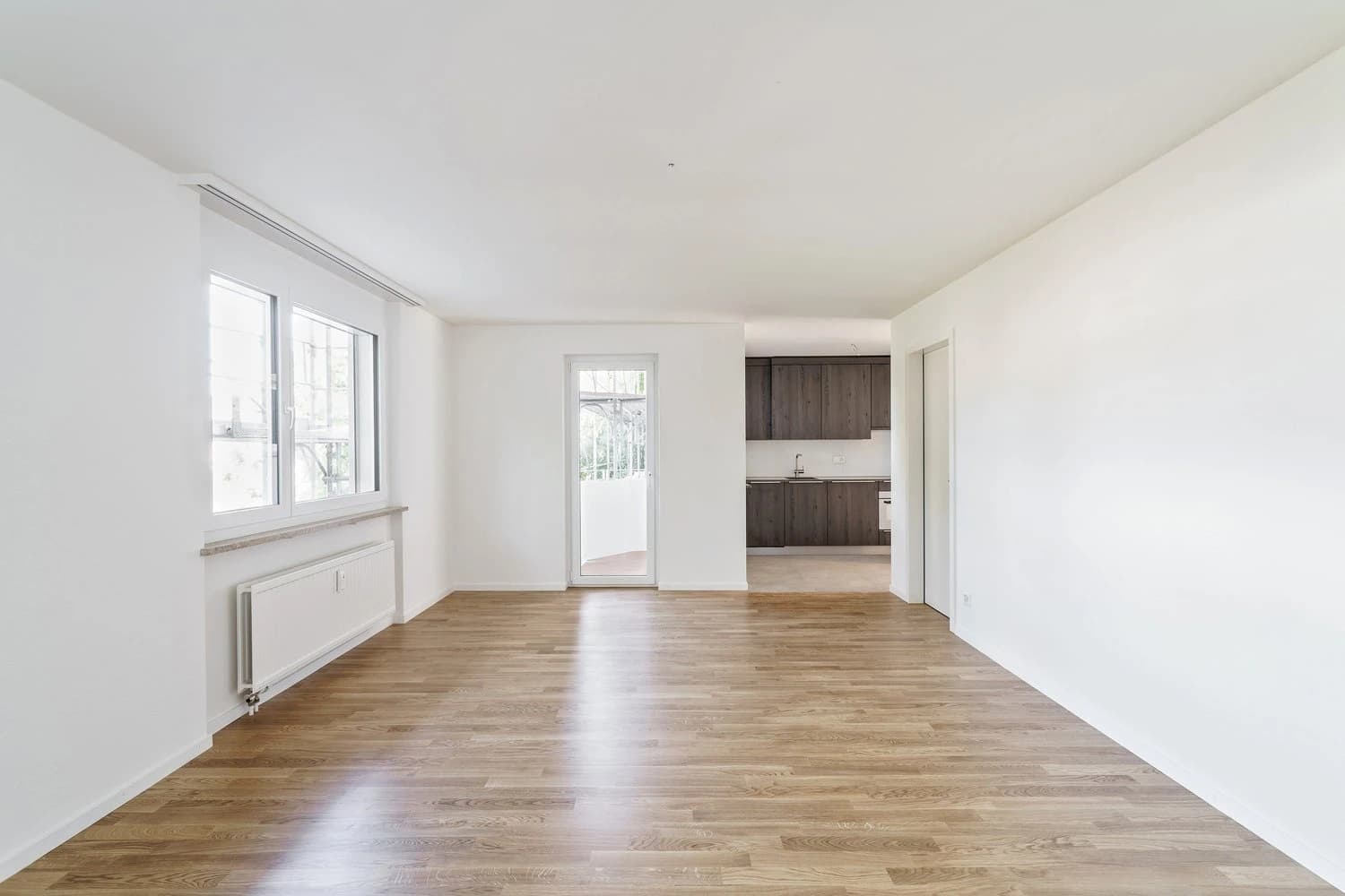 Helle, moderne  Wohnung am Schloss Binningen