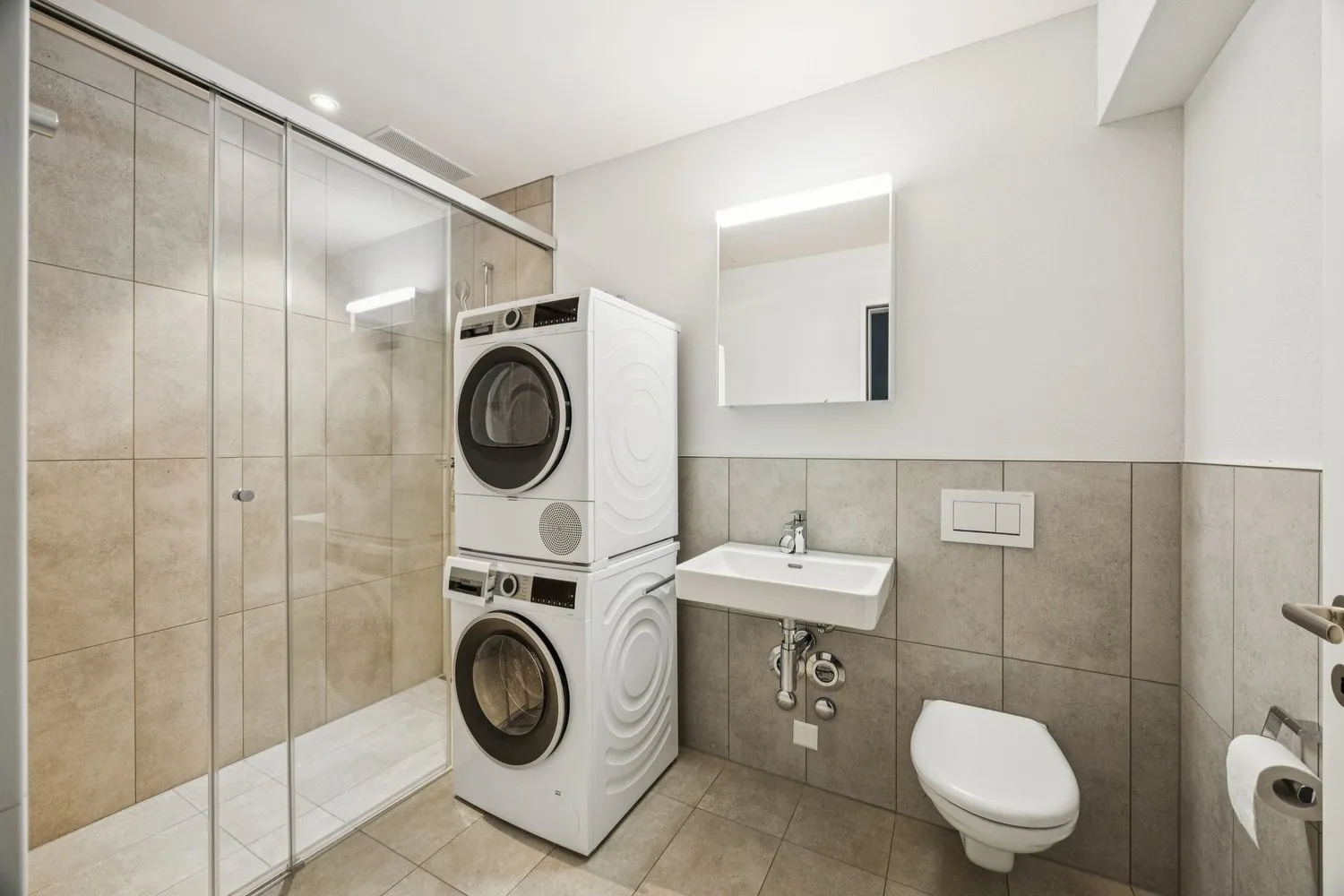 Moderne 2.5-Zimmer-Neubauwohnung direkt am Bahnhof