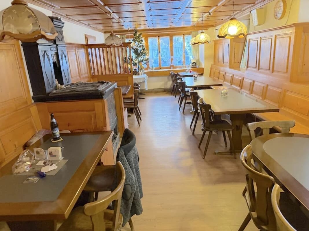 Schönes Gasthaus mit Wohnung und Gäste Wellness Zimmer zu verkaufen