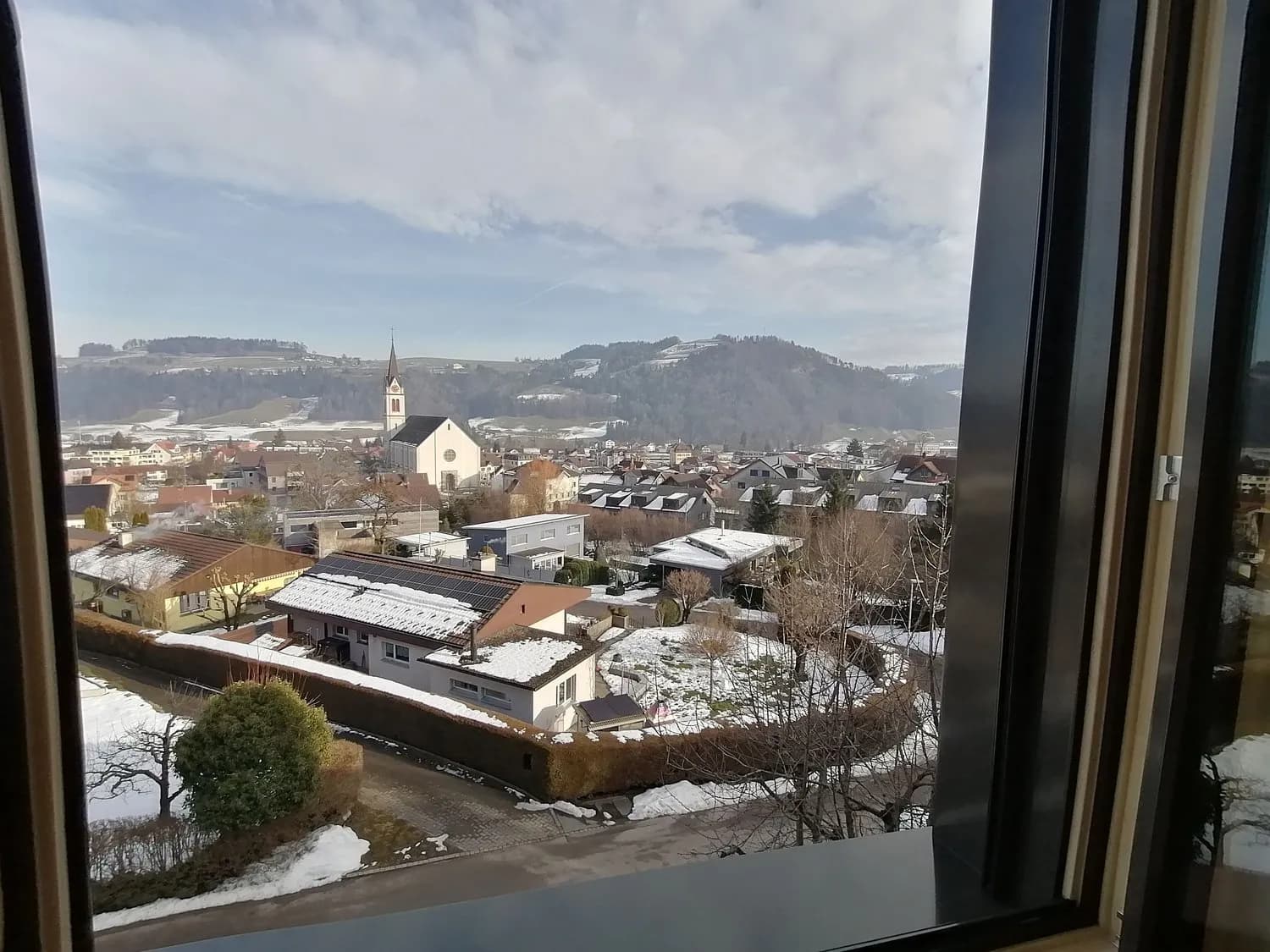 Moderne 3.5-Zimmer-Wohnung mit schöner Terrasse in Bütschwil-Ganterschwil - Erstbezug!