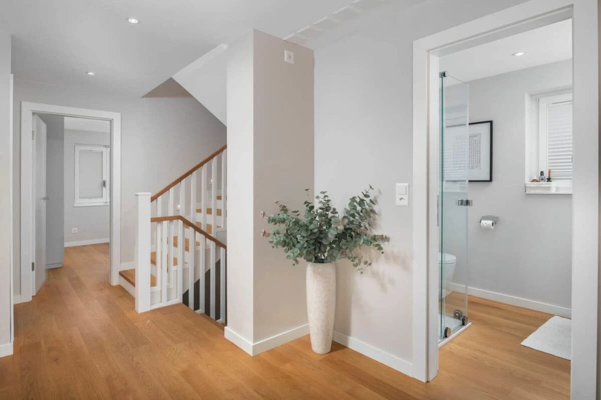 Komplett renoviert, mit Pool und traumhafter Aussicht!