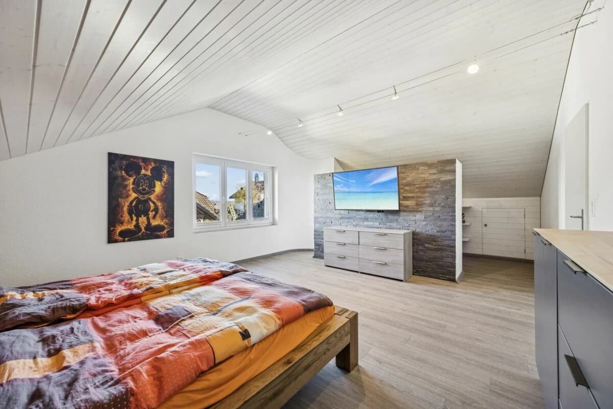 5.5-Zimmer-Einfamilienhaus mit Pool, ländlich und ruhig gelegen