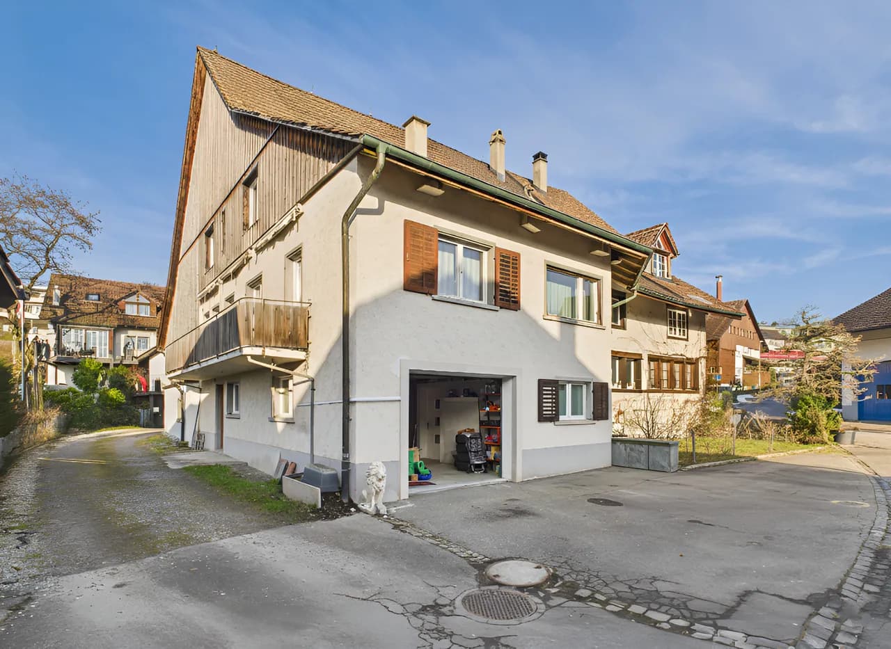 Exklusive Lage 5.5-Zimmer Reihenhaus Volketswil