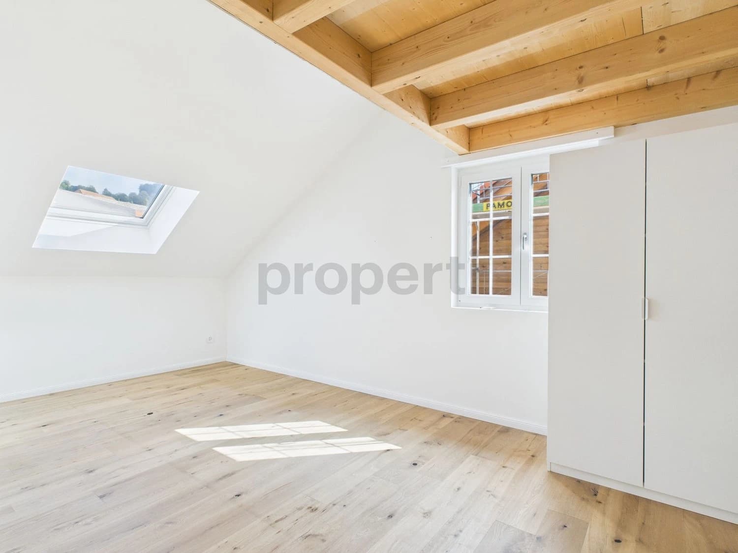 Charmante Neubauwohnung im Dachgeschoss in Grossdietwil  modern, ländlich & einzigartig