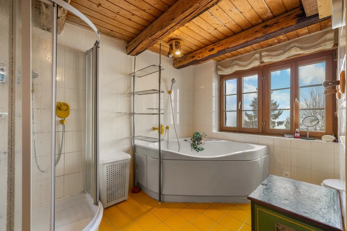 6.5-Zimmer-Eckreihenhaus mit Weitsicht, grossem Garten und Geschichte