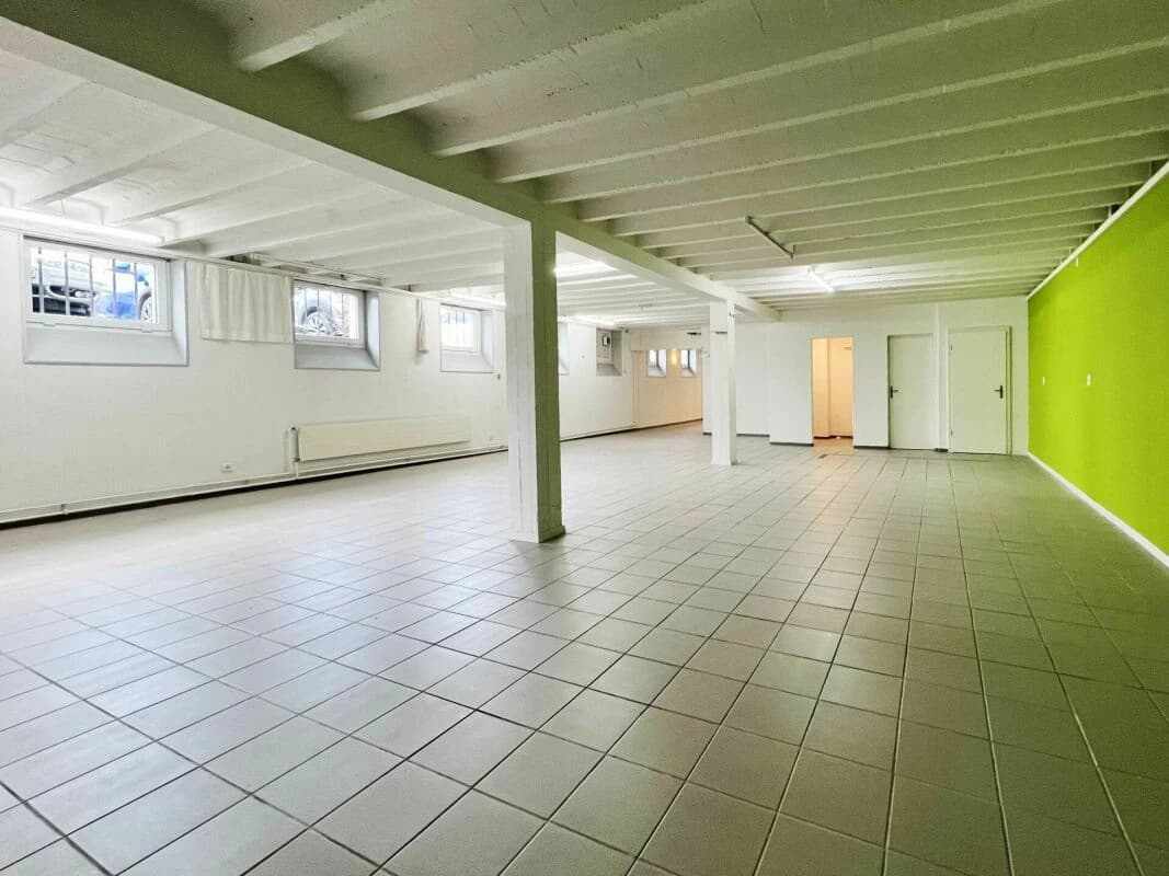 im Tiefparterre, Lokal für verschiedenste Nutzungen