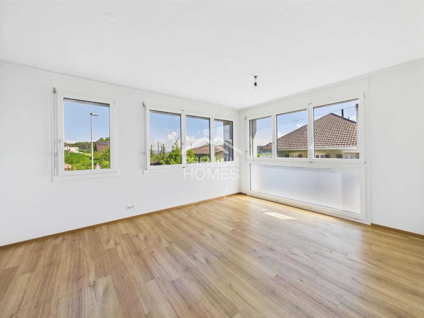 Einziehen & Geniessen - Exklusiv wohnen auf einer Etage!