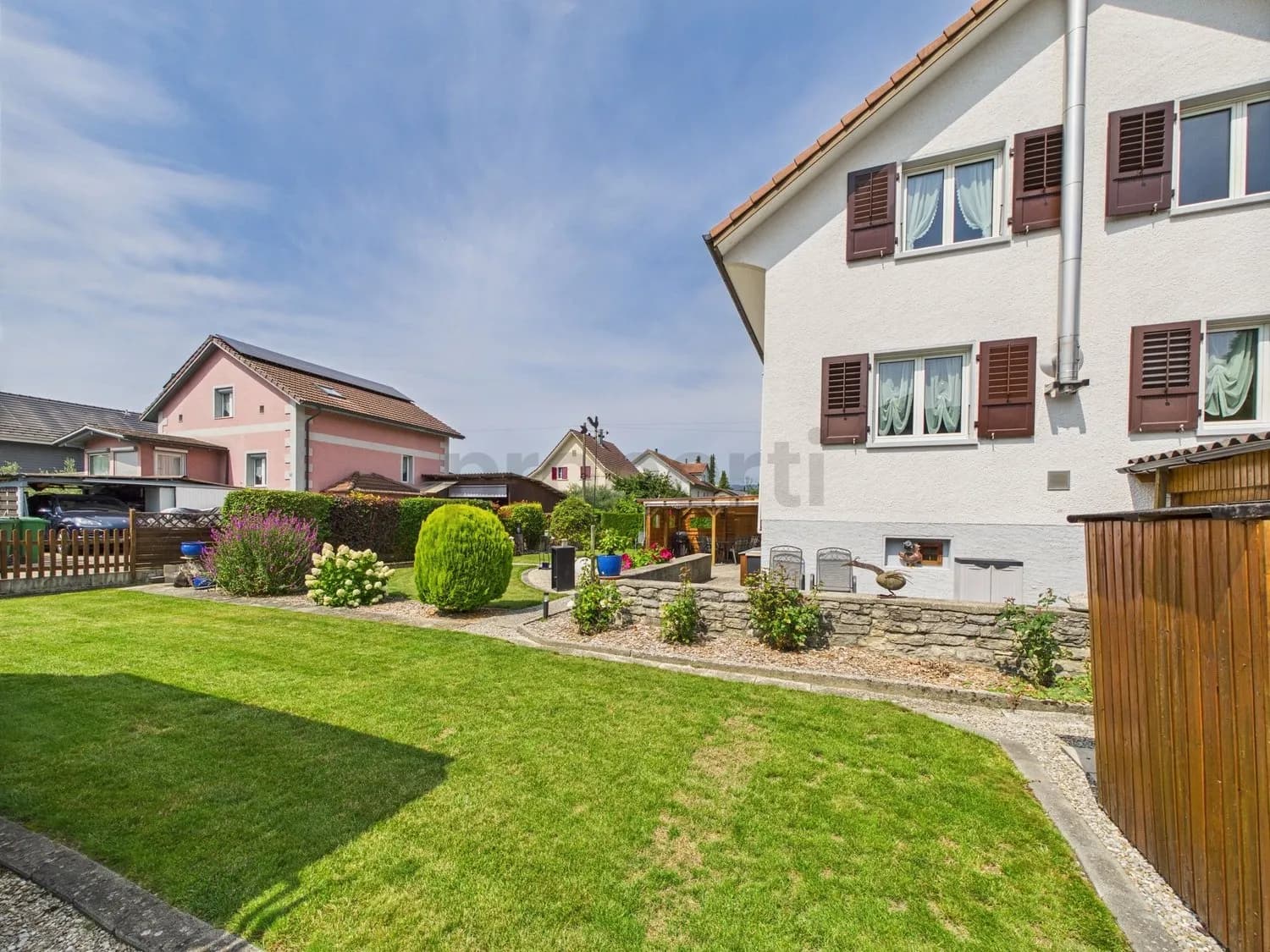 Charmantes 4.5-Zimmer Einfamilienhaus mit grossem Garten in Lyss