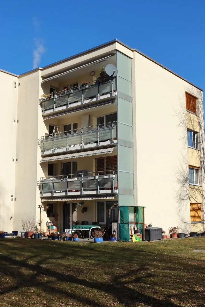 Komfortables Wohnen in Spiez - 4.5-Zimmer mit Balkon!