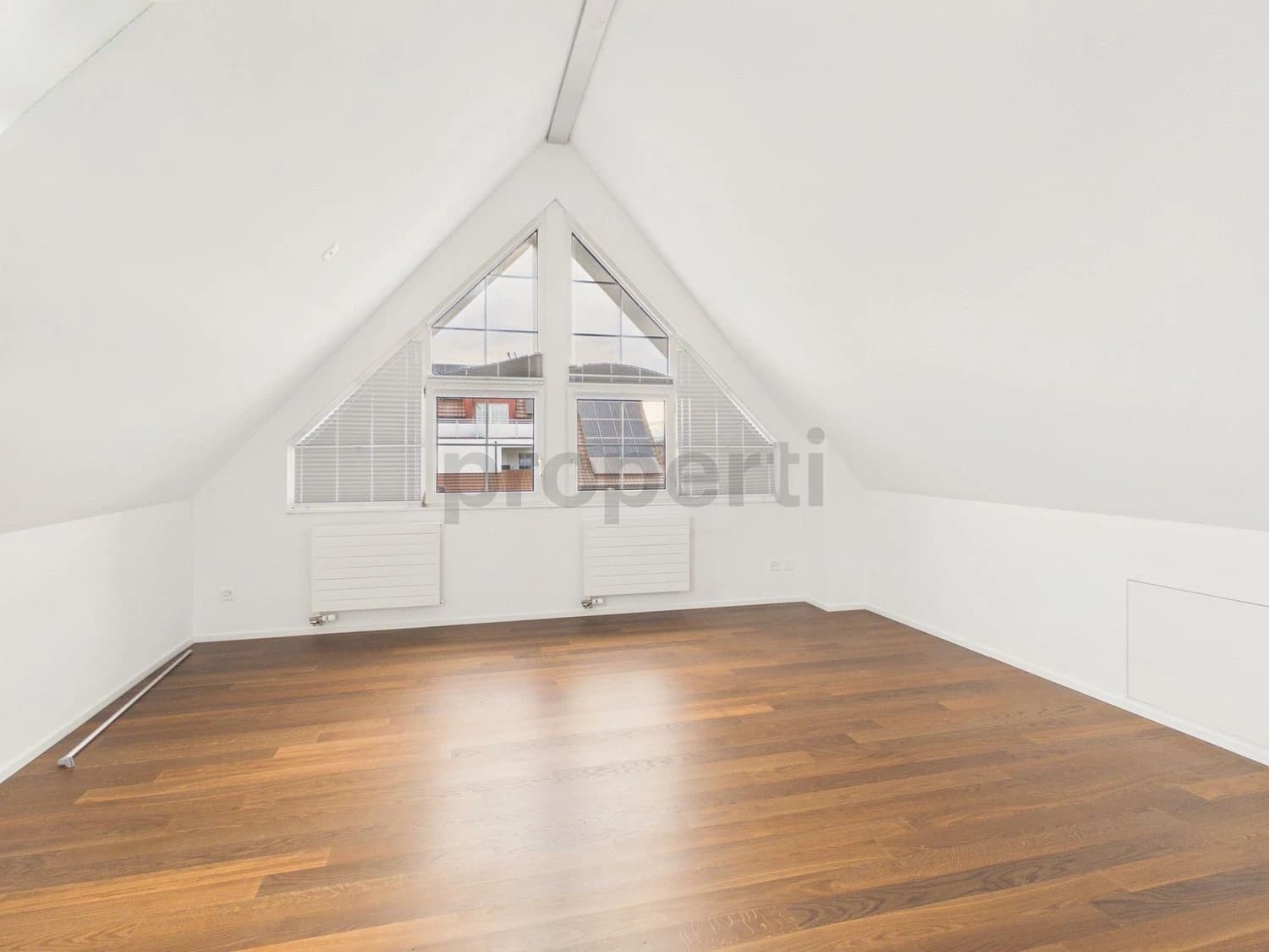 Moderne 3-Zimmer-Wohnung mit Balkon, Güttingen