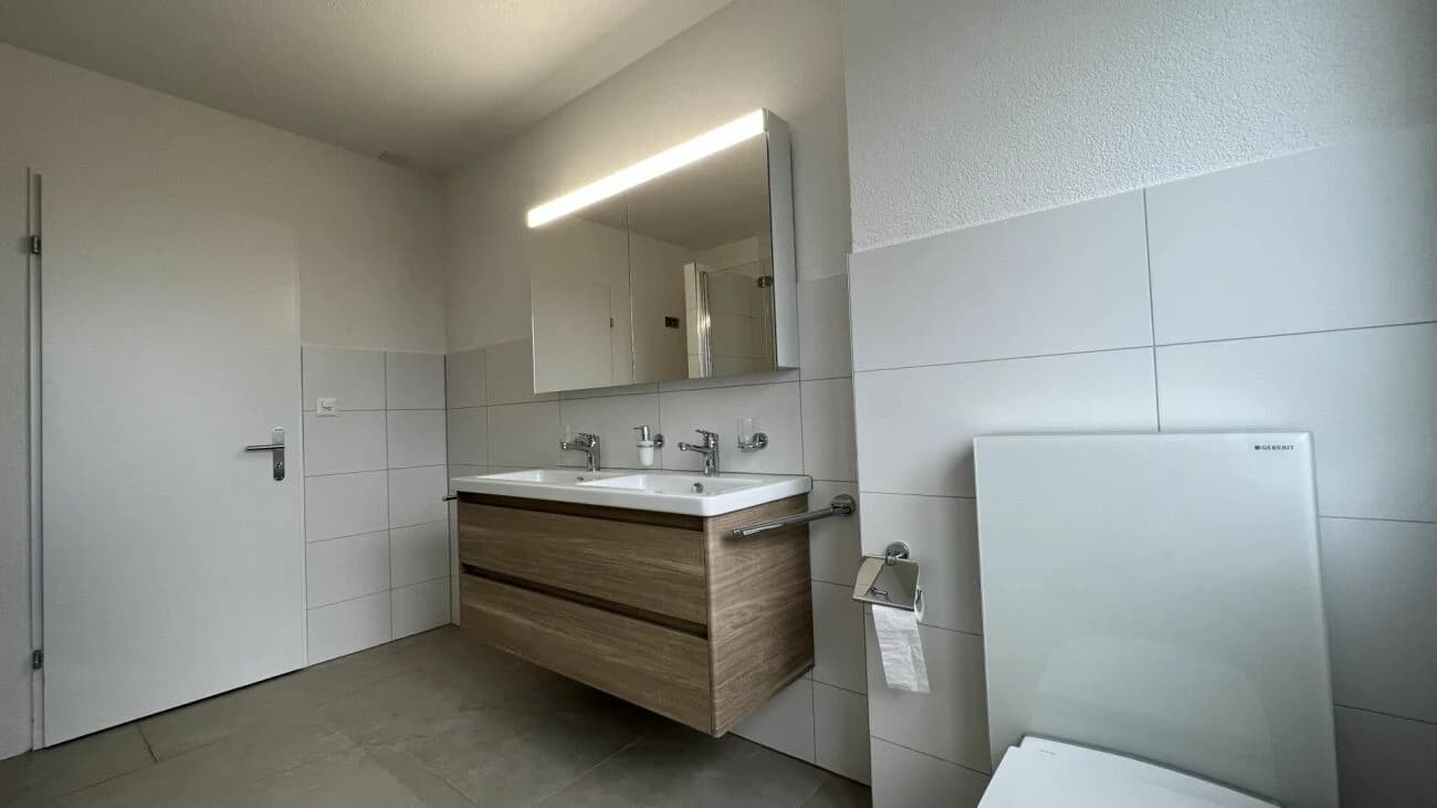 FRISCH SANIERT AN TOLLER LAGE