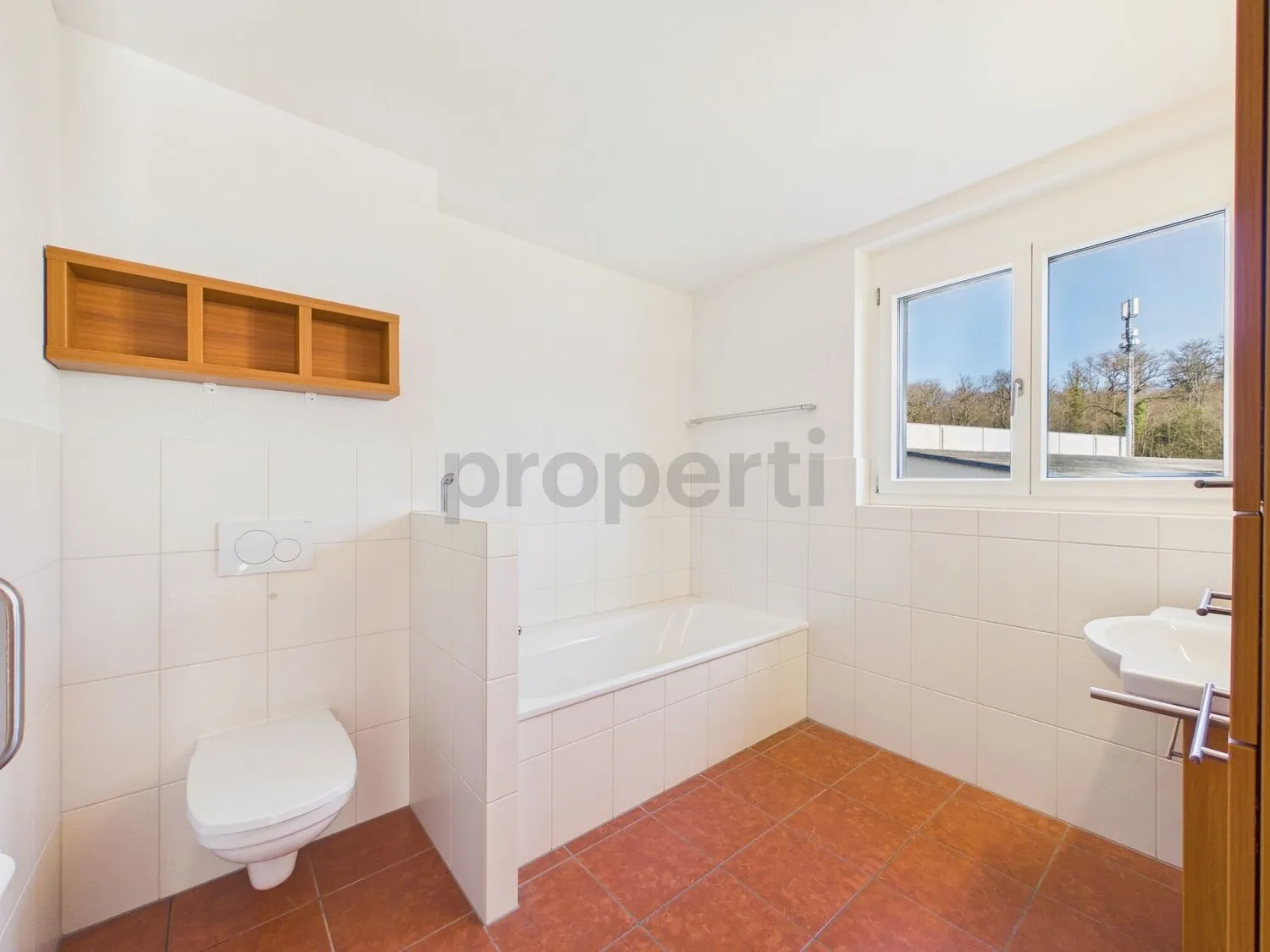 Moderne 4.5-Zimmer-Wohnung mit Rheinblick