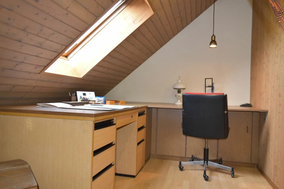 sonniges freistehendes Einfamilienhaus