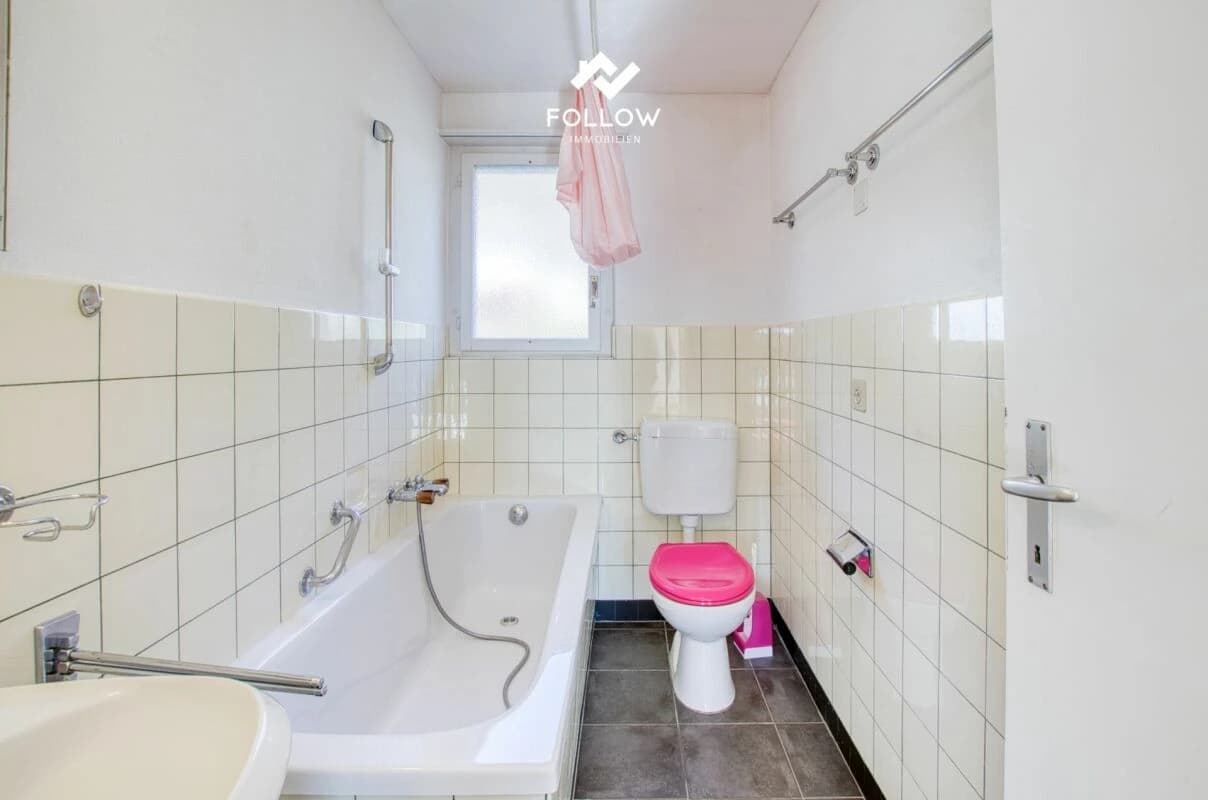 Wohnen mit Weitblick, Zweifamilienhaus an bester Hanglage